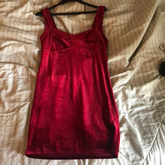 Burgundy velvet bodycon midi dress - Picture 3 of 4